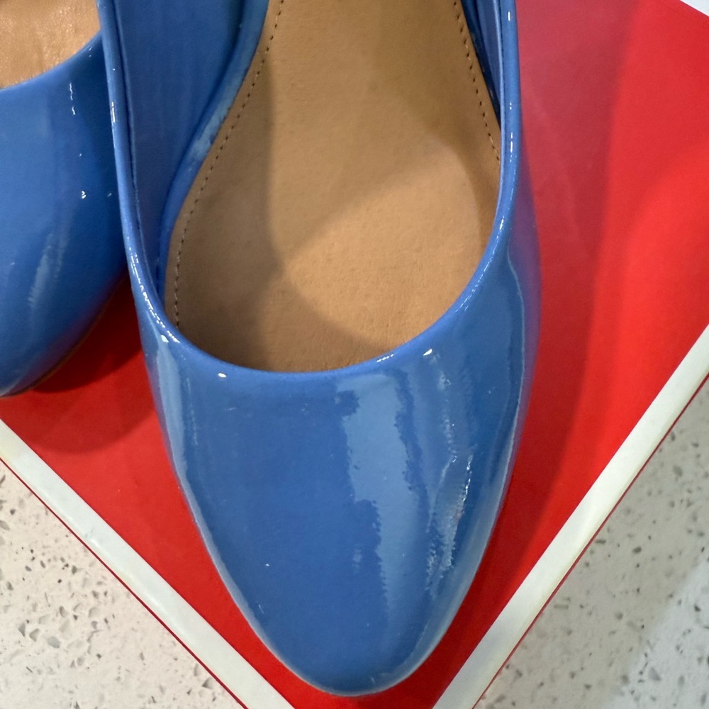Coach Glossy Blue Heels - Picture 2 of 6